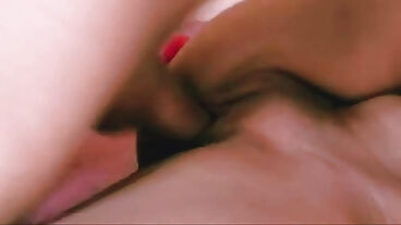 Азиатская соседка приходит ко мне, и ей нравится, когда я ее трахаю